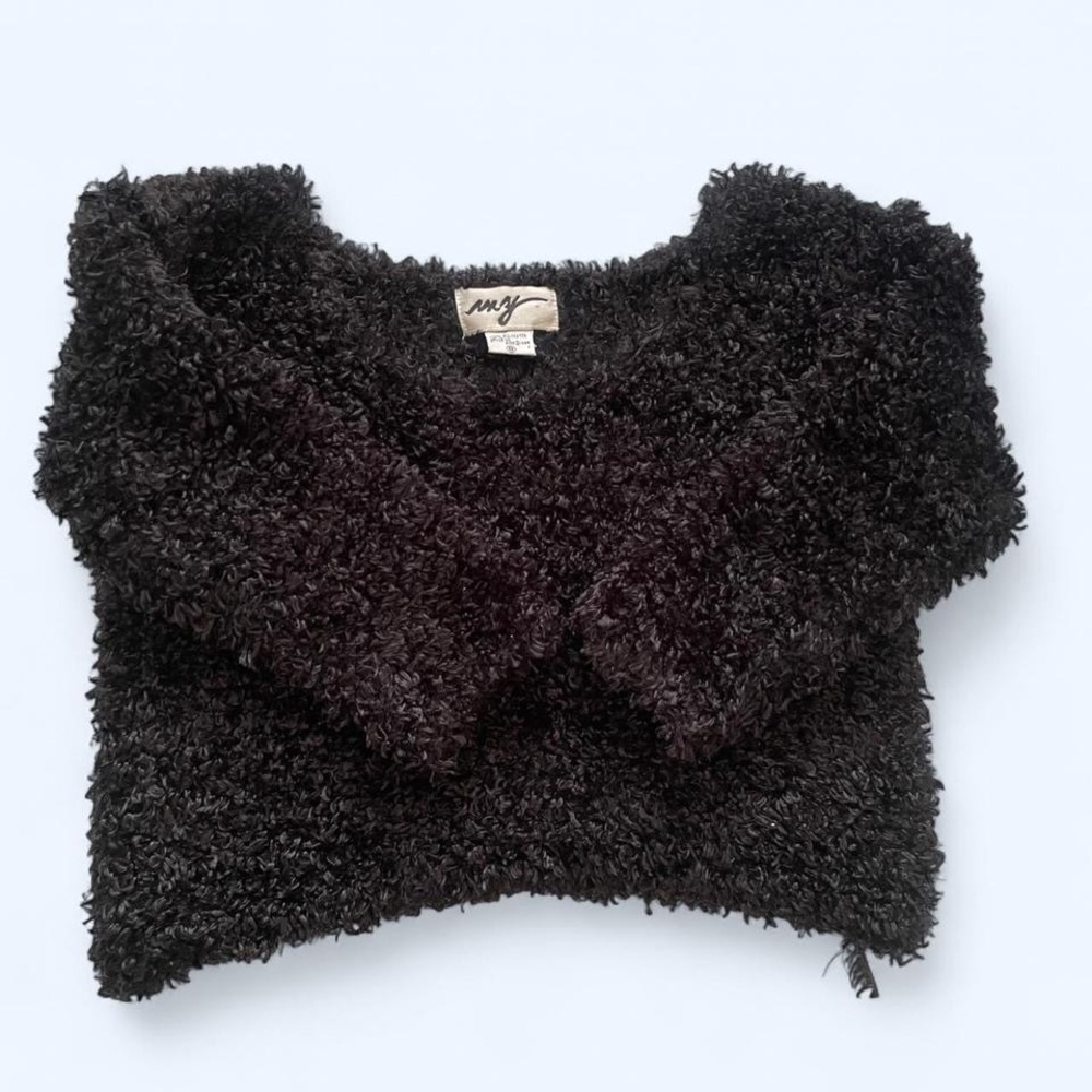 Black fuzzy vintage cropped top in a size S by MY